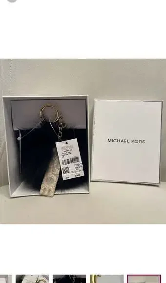 Michael Kors Large Black Fox Fur Pom Pom Bag Charm Keychain - Picture 7 of 7